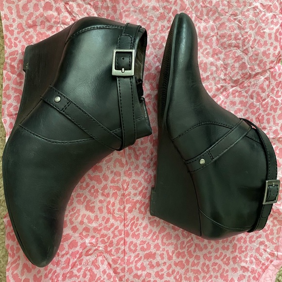 Preloved Nicole Halo black ankle booties - Picture 4 of 6